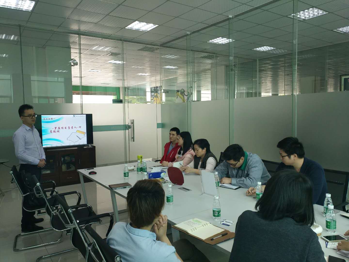 祝贺罗庚机器人签约澳门ag百家家乐(中国)有限公司官网ERP